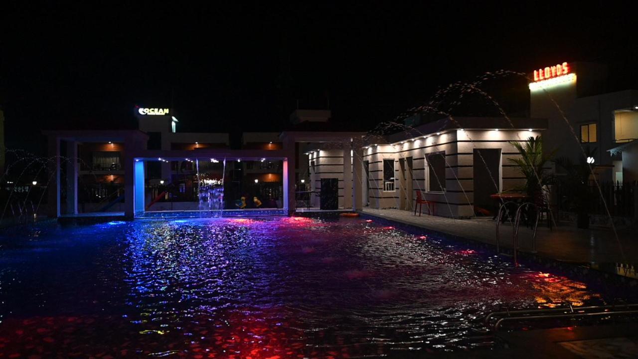 Moon Star Beach Resort 만다르모니 외부 사진