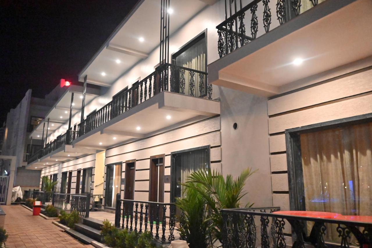 Moon Star Beach Resort 만다르모니 외부 사진