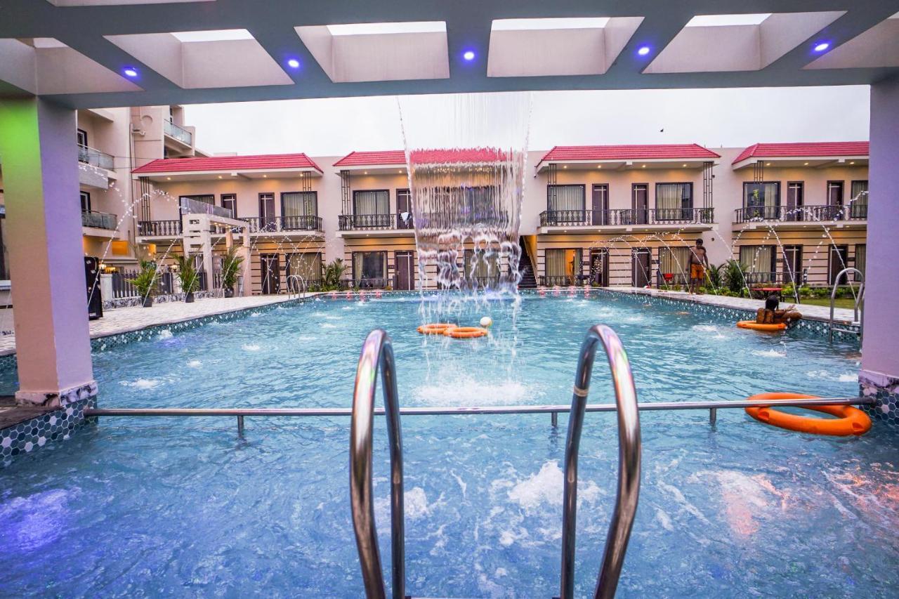 Moon Star Beach Resort 만다르모니 외부 사진